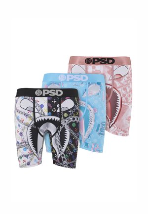 Tre PSD-mærke boksershorts med hajmund-grafik; farverne inkluderer sort med kæder, lyseblå med bobler og pink med dollarsedler.
