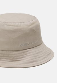 Samsøe Samsøe ANTON BUCKET HAT UNISEX - Chapéu - humus