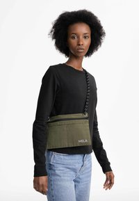 MELA UNISEX  - Schoudertas - dark olive