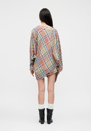 Rang 13: Vivienne Westwood - INFINITY - Bluza