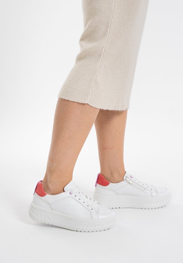 MONACO - Sneaker low