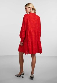 YAS YASHOLI - Dnevna haljina - fiery red