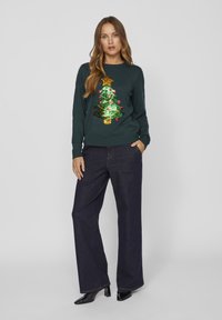 VILA VISEASON LS CHRISTMAS SEQUINS - Vesta - pine grove detail:christmas tree