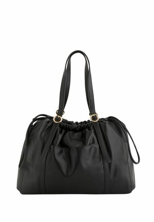 Sac à main en cuir souple noir avec haut froncé, poche avant, double anse d'épaule et détails en anneaux métalliques dorés.