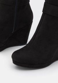 Anna Field Botas de tacón - black