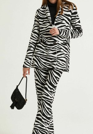 NEW JACQUARD - Cappotto corto - natural