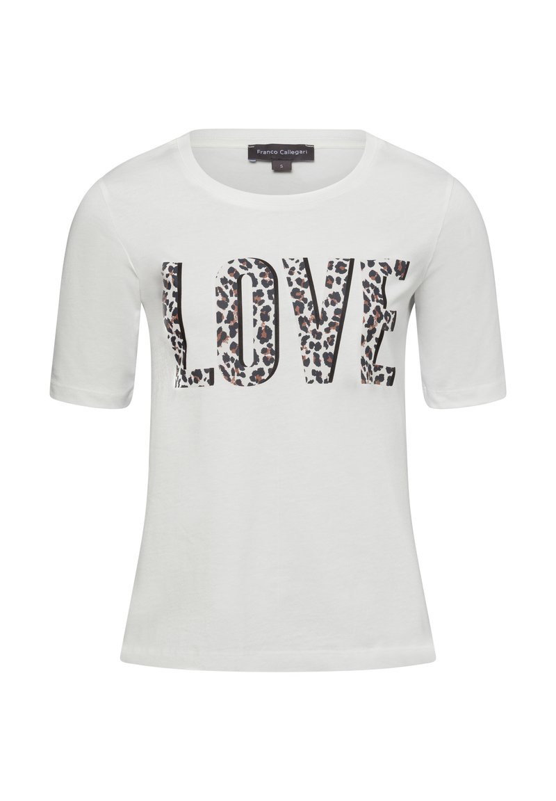 White short-sleeve t-shirt with "LOVE" printed in bold letters featuring a leopard print pattern. Soft cotton material, relaxed fit.