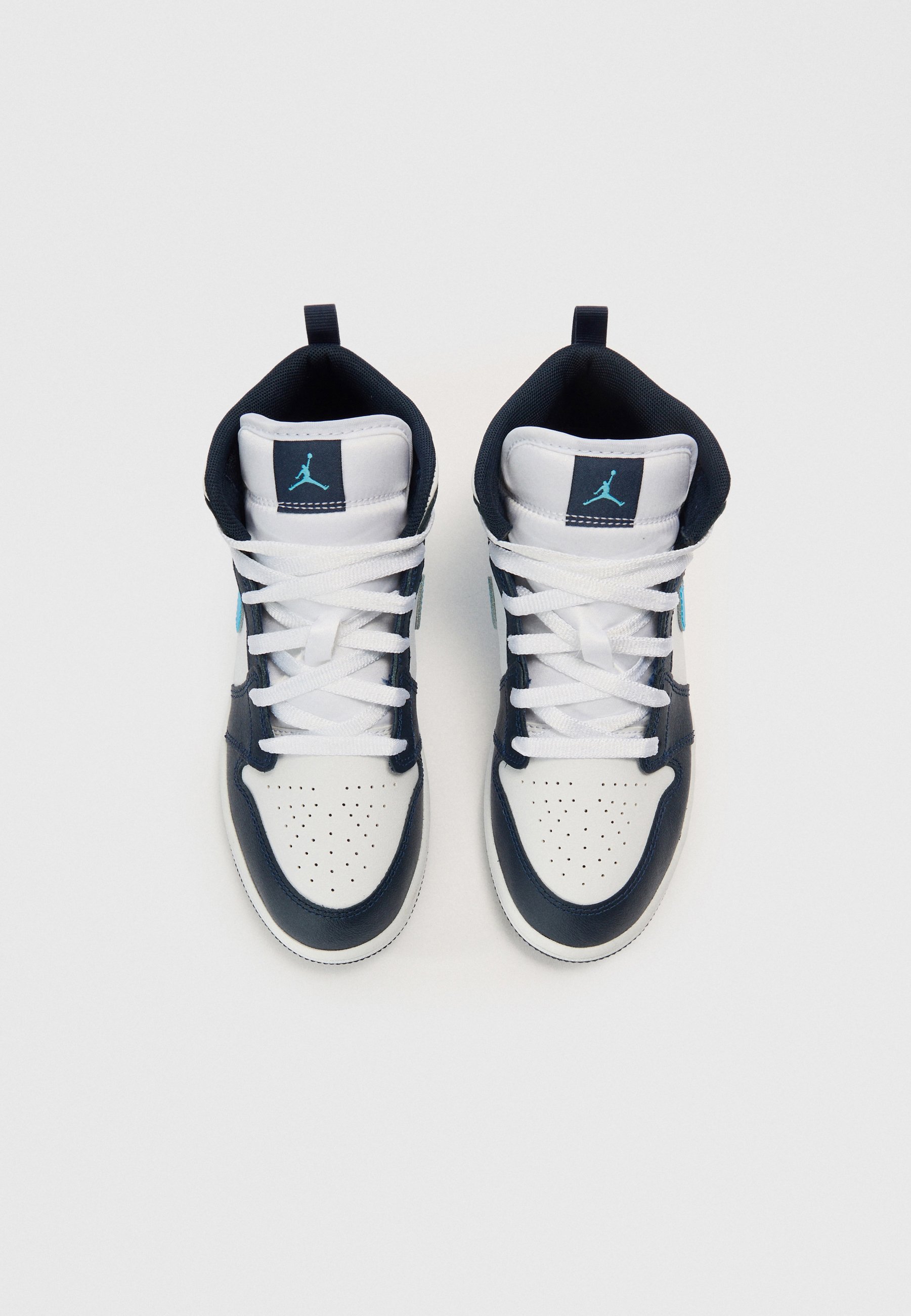 obsidian blue laces