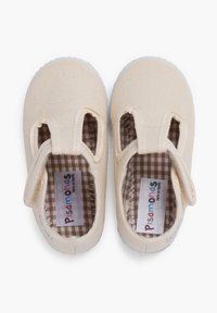 Scarpe in cotone beige con punta rotonda, caratterizzate da un design aperto, una fodera a scacchi e una fascia in Velcro. Suola in gomma per una buona aderenza.
