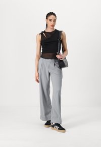 Even&Odd Topper - black