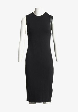 Ärmelloses schwarzes Knielanges Kleid mit rundem Ausschnitt und seitlichem Reißverschluss an einem weißen Schaufensterkörper.