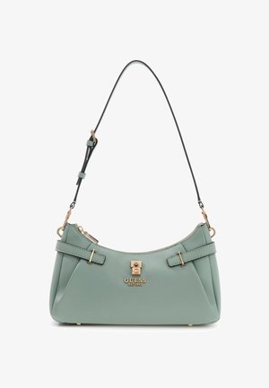 Miękka, zielona skórzana torebka Guess na ramię z metalowymi, złotymi elementami, regulowanym paskiem, zamkiem błyskawicznym oraz metalowym logo na środku przedniej części.