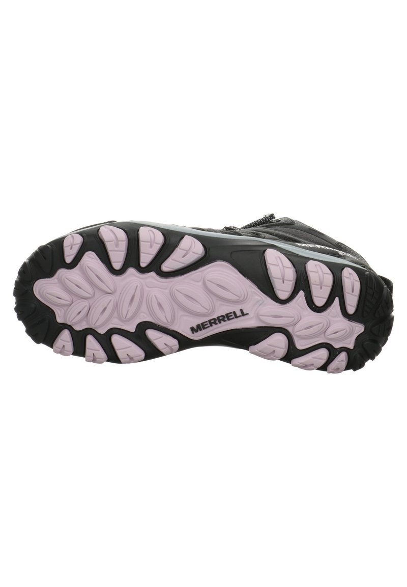 Schwarze Sport Schuhsohle mit einer strukturierten Oberfläche; verfügt über rosa Gummielemente in einem multidirektionalen Muster; beinhaltet den Markennamen "MERRELL."