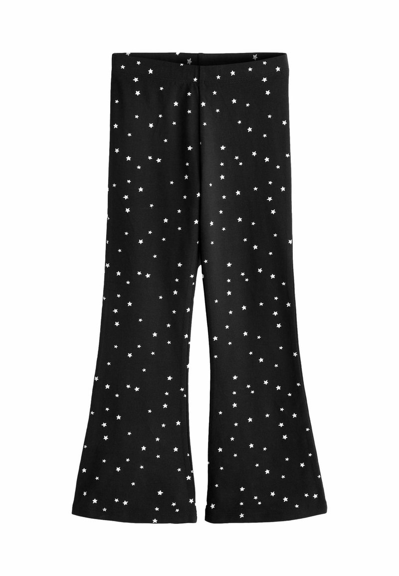 Zwarte flared broek met een herhalend wit sterrenpatroon. Gemaakt van zachte, rekbare stof met een elastische tailleband voor extra comfort.