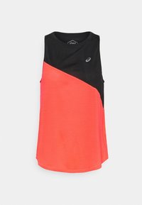 Ärmelloses Sporttanktop mit schwarzem oberen Bereich und leuchtend rotem unteren Bereich, mit einem kleinen reflektierenden Asics-Logo auf der Brust.