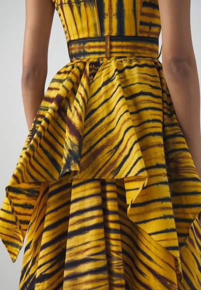 Lukhanyo Mdingi FRILL SLEEVLESS - Cocktail φόρεμα / Φόρεμα για πάρτι - frosty chalk