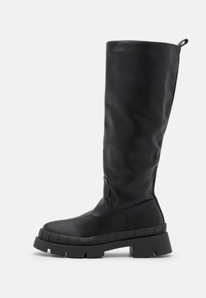 Stivali con plateau - black