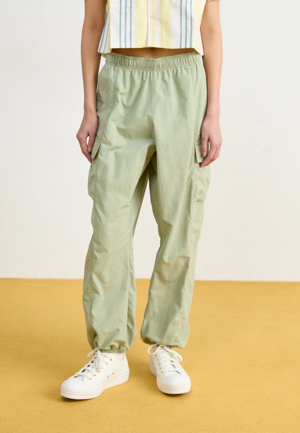 SANDIER™ PARACHUTE PANT - Cargo trousers - safari