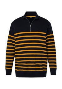 Tmavě modrý pletený svetr s polozipem, který má střídající se žluté a modré horizontální pruhy. Měkká textura a žebrované manžety.