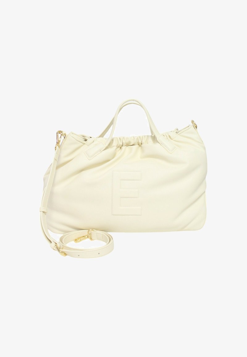Borsa a tracolla color crema realizzata in morbido cuoio con apertura arricciata, caratterizzata da una lettera "E" incisa sul fronte e dettagli in hardware dorato.