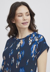 Fransa FRSEEN - Trükipildiga T-särk - hydrangea aop ms
