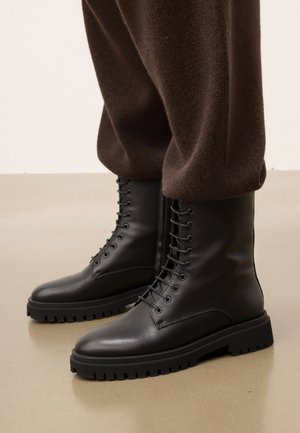 MAILLE - Kotníkové boty na platformě - black