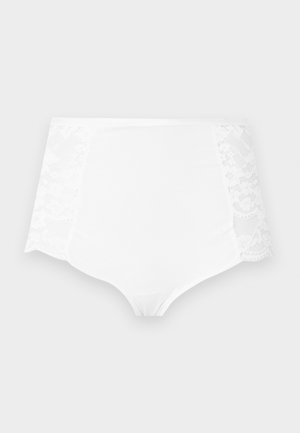 Sous-vêtement blanc taille haute pour femmes avec panneaux floraux en dentelle sur les deux côtés, fabriqué en tissu lisse et extensible.