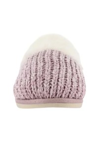 Pantofole lavorate a maglia di un morbido rosa con un polsino bianco soffice. Presentano una superficie texturizzata e una suola di colore chiaro, offrendo un aspetto accogliente.