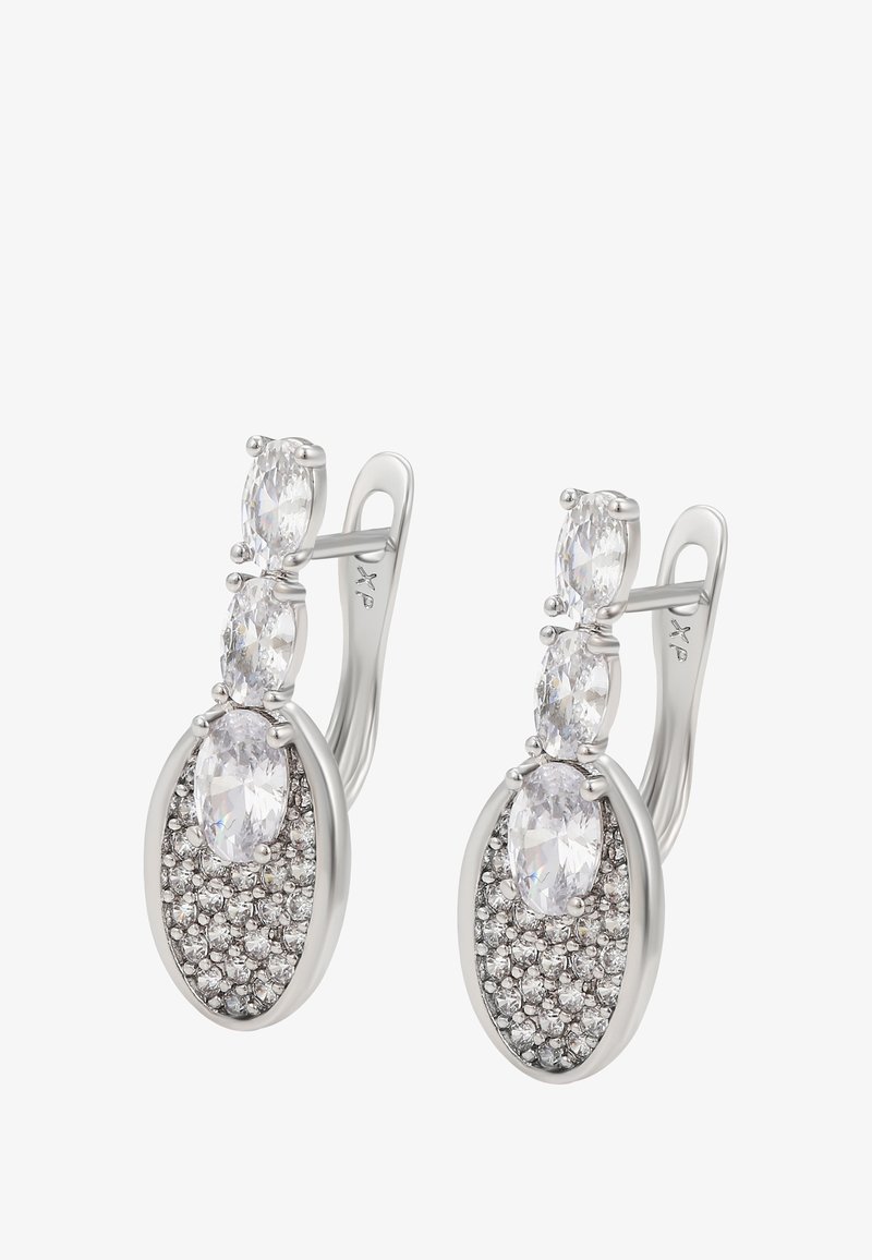 Ezüst csepp fülbevalók ovális és marquise formájú tiszta drágakövekkel, melyek textúrázott ovális alapja pici csillogó kövekkel van díszítve.