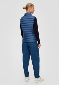 s.Oliver STEPP MIT REISSVERSCHLUSSTASCHEN - Weste - blau