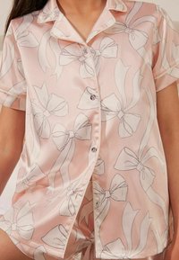 Lipsy REGULAR FIT SET - Pyžamová súprava - pink bow