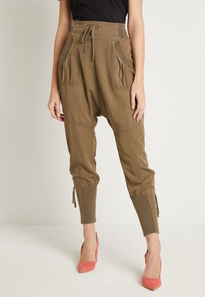 Cream Pantalon classique - khaki