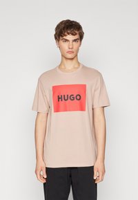 HUGO DULIVE - T-shirts med print - medium beige