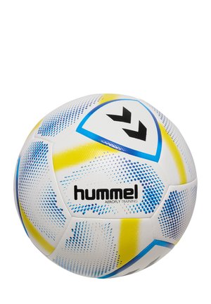 Hvid fodbold med blå og gule accenter, der har et mønster af prikker og et logo. Designet til træningsbrug.