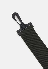 Thumbnail Image 4