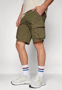 GAP Šortky - army jacket green