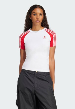 SLIM TEE - Print T-shirt - white better scarlet