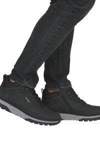 Rieker Botines con cordones - schwarz