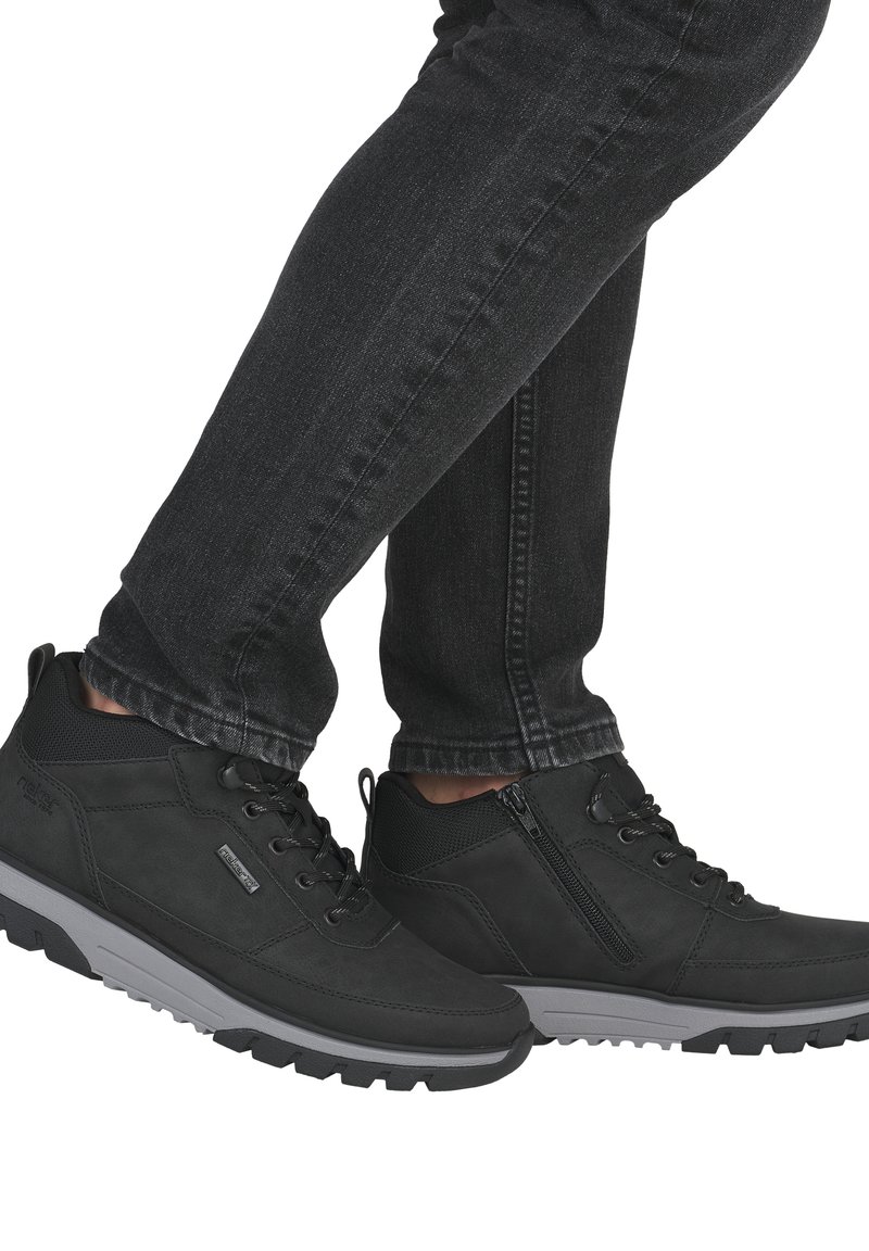 Rieker Botines con cordones - schwarz
