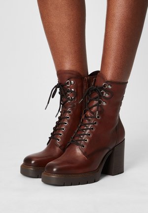 Tamaris Botines de tacón - cognac