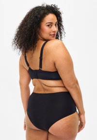 Devoted By Zizzi GEPOLSTERTE MIT STICKEREI - Beugel BH - black