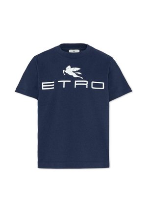 Camiseta azul marino de manga corta con letras blancas "ETRO" y un gráfico de un caballo alado encima del texto en el pecho.