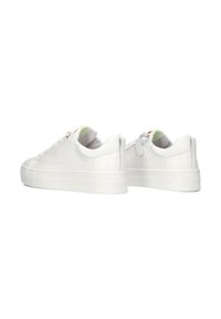 White sneakers with textured leather upper, flat laces, and a thick rubber sole. Features a color accent on the tongue and back.