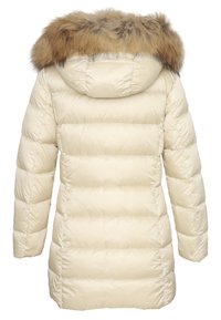 Giacca puffa crema con design trapuntato, dotata di cappuccio foderato in pelliccia e maniche lunghe. Tessuto liscio, lunghezza fino a metà coscia.