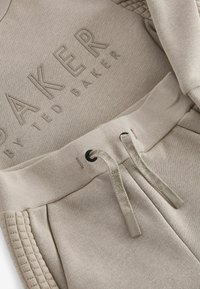 Baker by Ted Baker SET - REGULAR FIT - Mikina - neutral