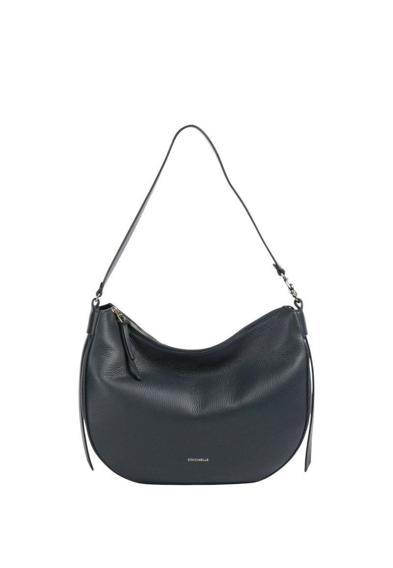 Leren hobo tas in donker marineblauw met een gladde textuur, ronde vorm, bovenste ritsluiting en een afneembare schouderriem. Gouden logo detail zichtbaar.