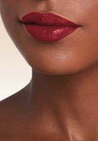 Code8 COLOUR BRILLIANCE CREAM LIPSTICK - Lippenstift - Roaring 20s