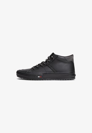 Tommy Hilfiger, HARLEM STREET CLEAT WINTER - Маратонки - black