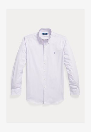 Biała koszula z długim rękawem i zapięciem na guziki, z cienkimi pionowymi lawendowymi paskami, kołnierzem na szpic i małym wyszywanym logo na piersi.