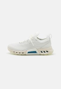 BIOM C4 - Zapatos de golf (sin clavos) - white